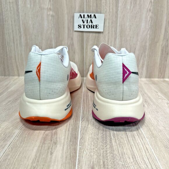 Athletic_Shoes